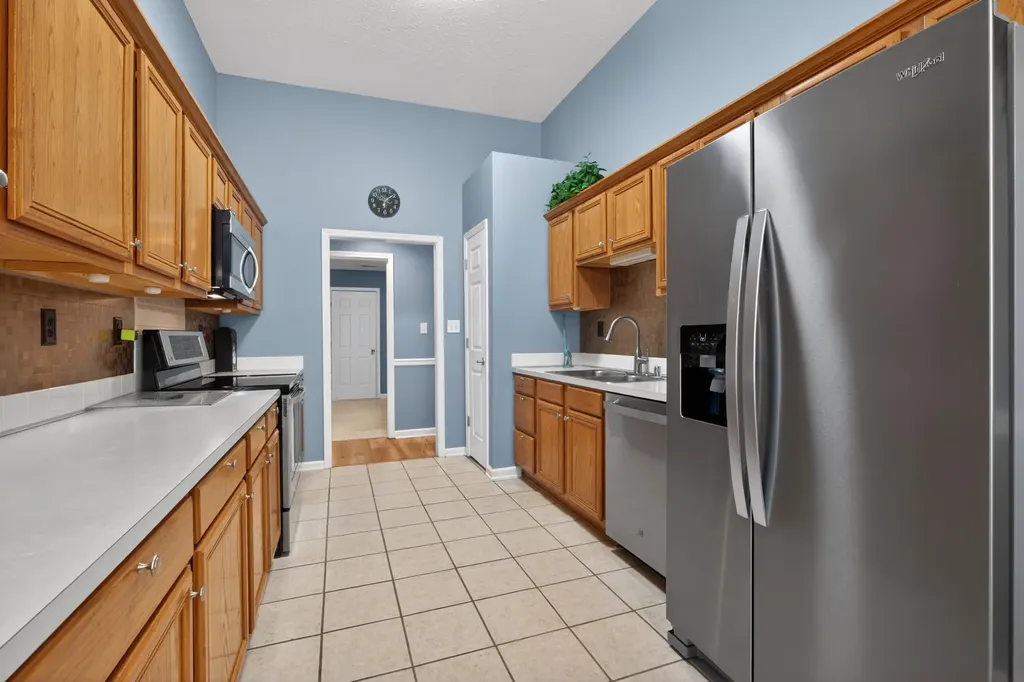 2957 Sandersville Road Lexington KY 40511