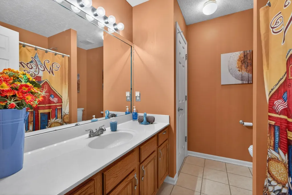 2957 Sandersville Road Lexington KY 40511