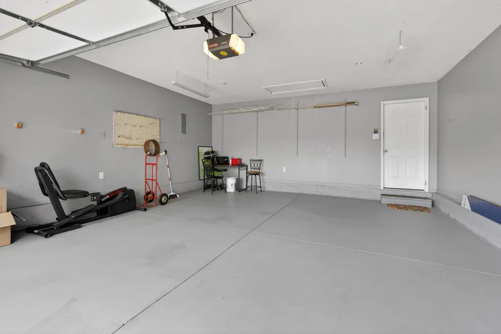 2957 Sandersville Road Lexington KY 40511