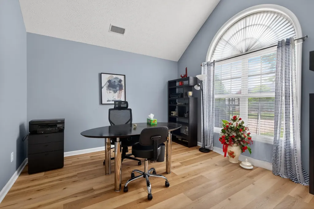 2957 Sandersville Road Lexington KY 40511