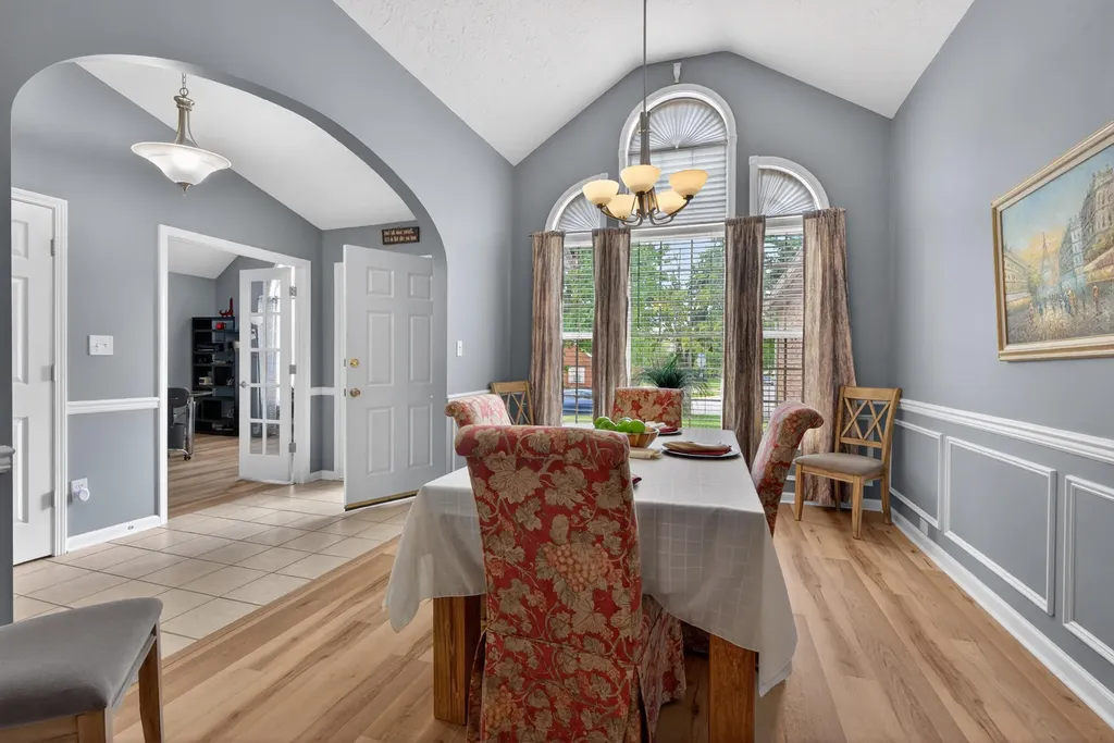 2957 Sandersville Road Lexington KY 40511