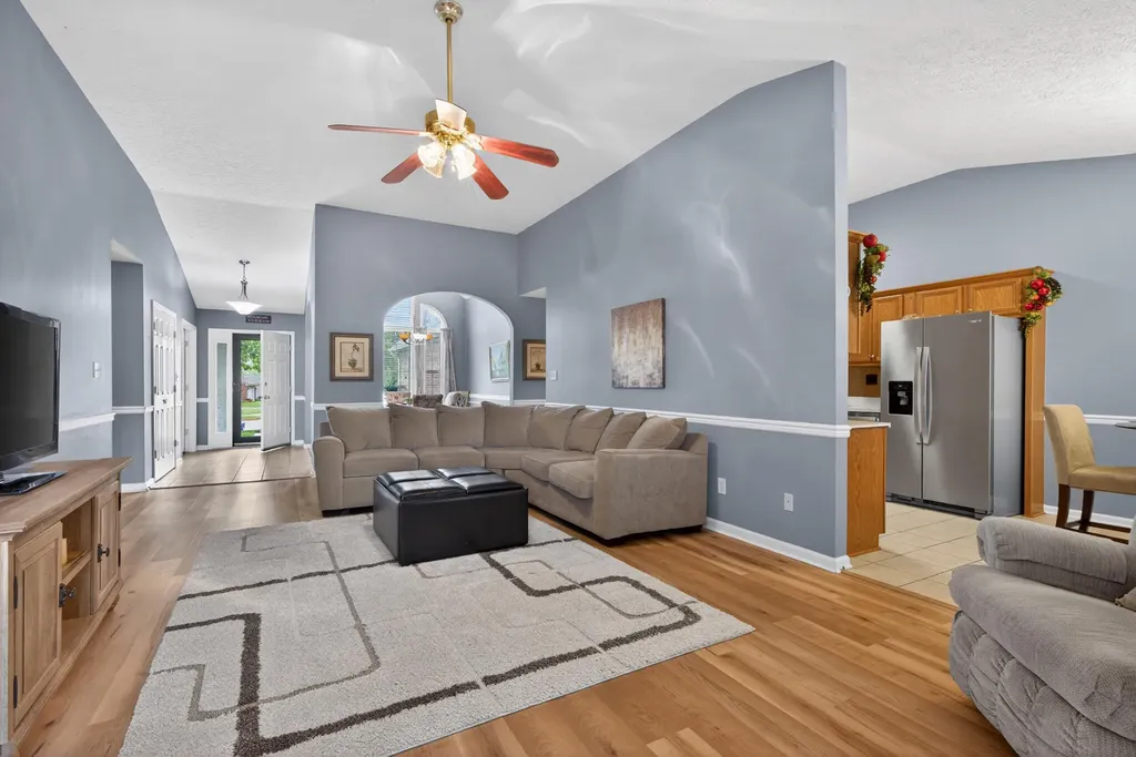 2957 Sandersville Road Lexington KY 40511