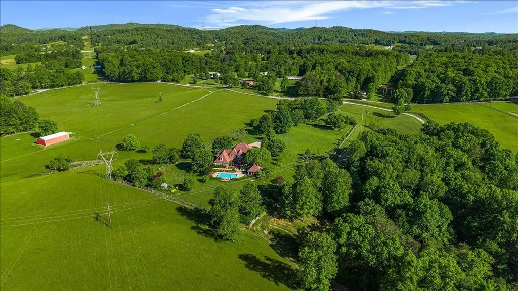 602 Cecil Wyatt Road Corbin KY 40701