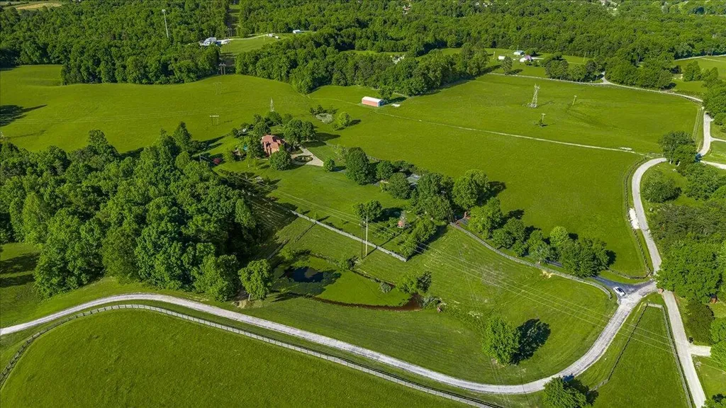 602 Cecil Wyatt Road Corbin KY 40701