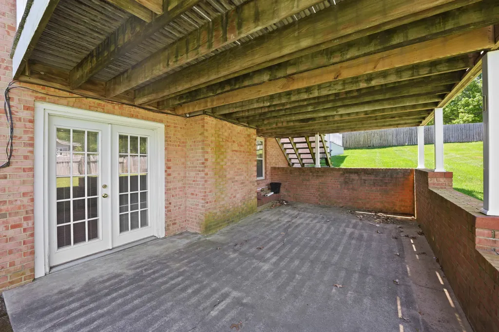 897 Turkey Foot Road Lexington KY 40502