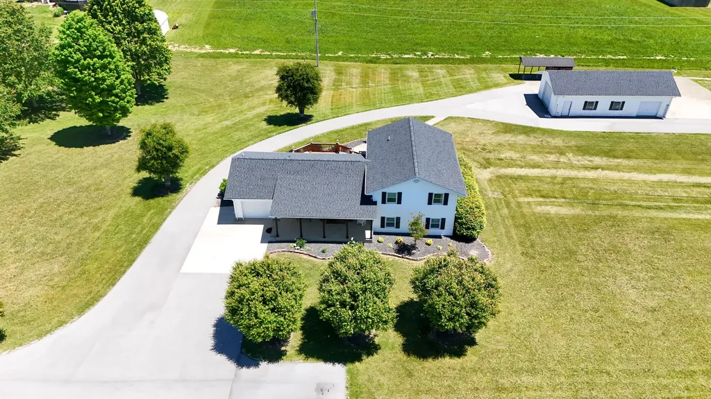 250 Peters Road Mckee KY 40447