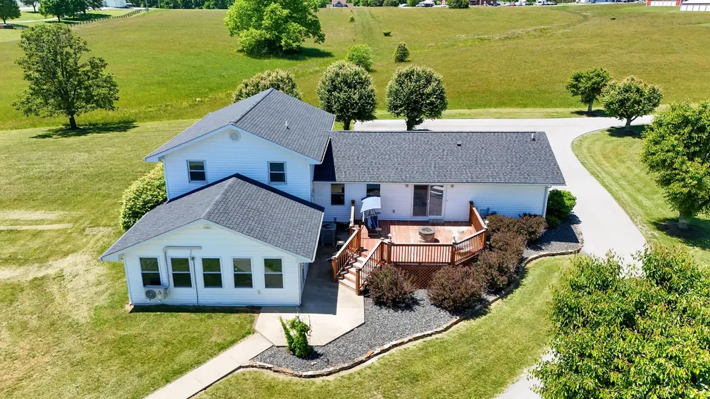 250 Peters Road Mckee KY 40447