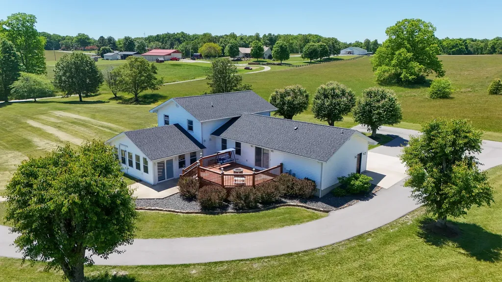 250 Peters Road Mckee KY 40447
