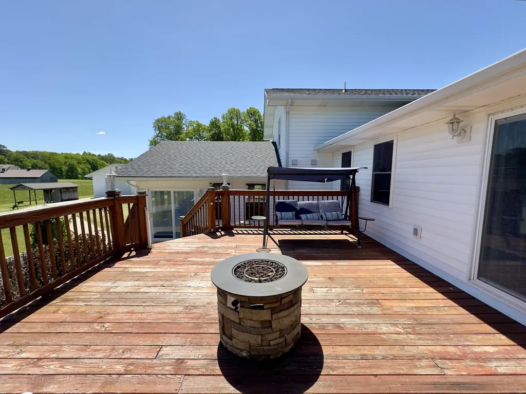 250 Peters Road Mckee KY 40447