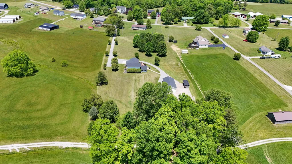 250 Peters Road Mckee KY 40447