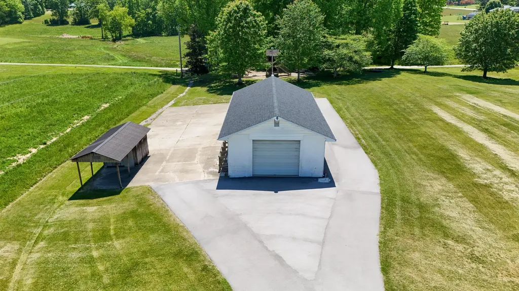 250 Peters Road Mckee KY 40447