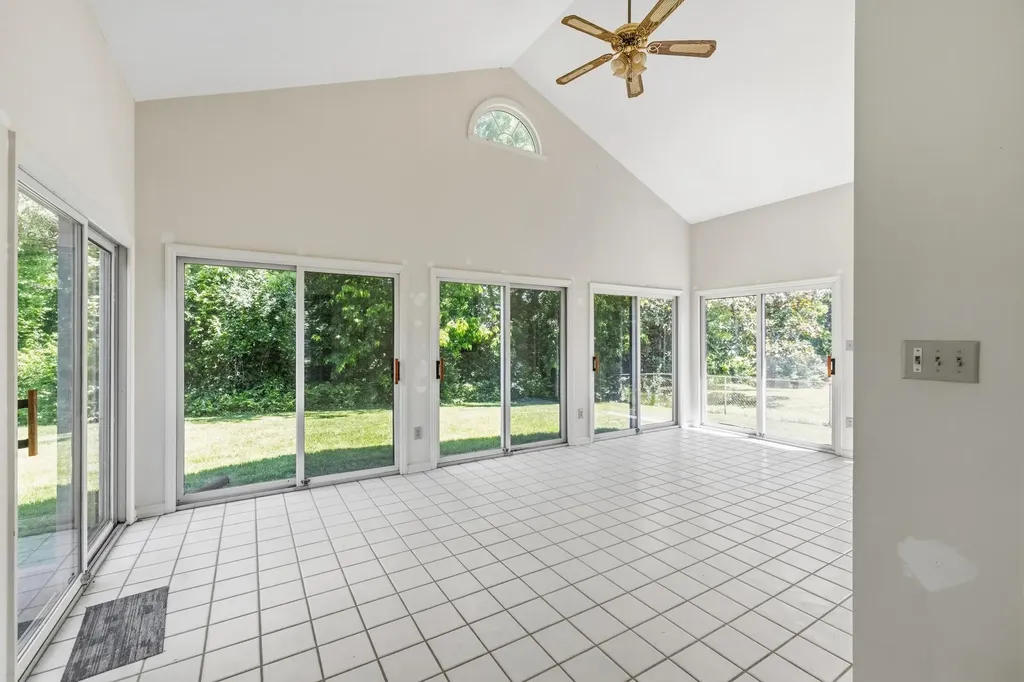 115 S Hill Road Versailles KY 40383