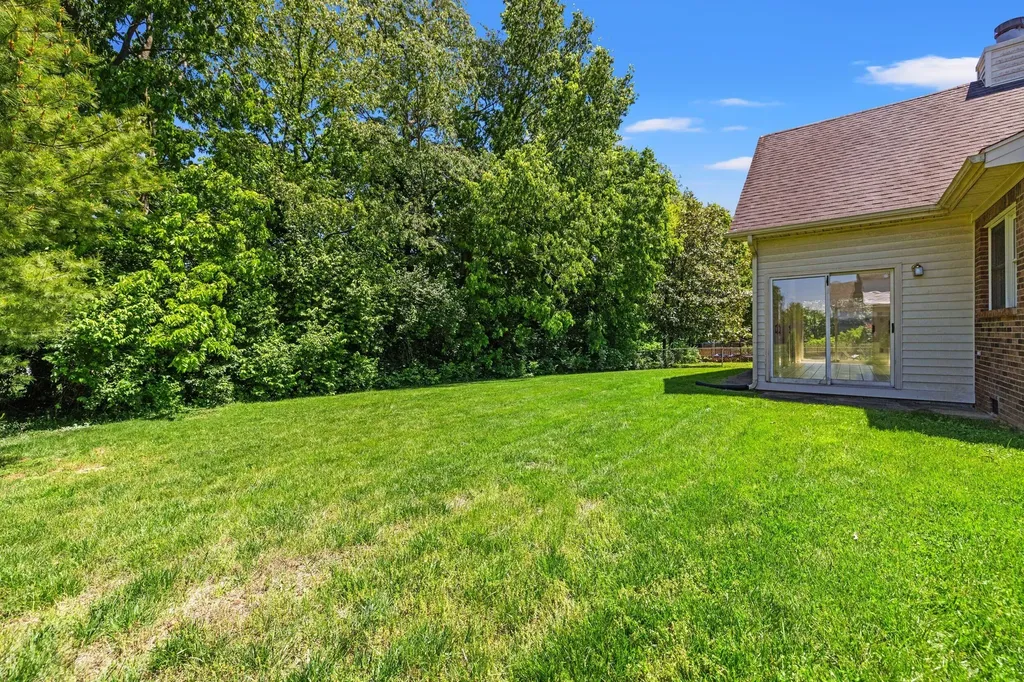 115 S Hill Road Versailles KY 40383