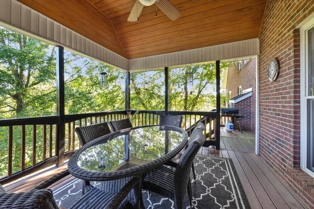 3869 Ormesby Place Lexington KY 40515