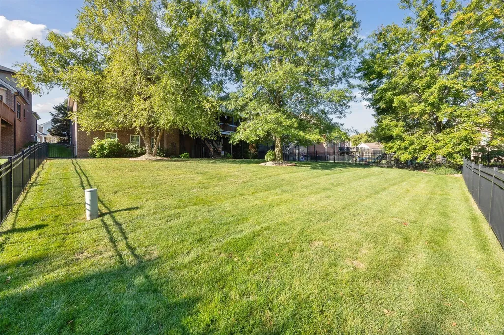 3869 Ormesby Place Lexington KY 40515