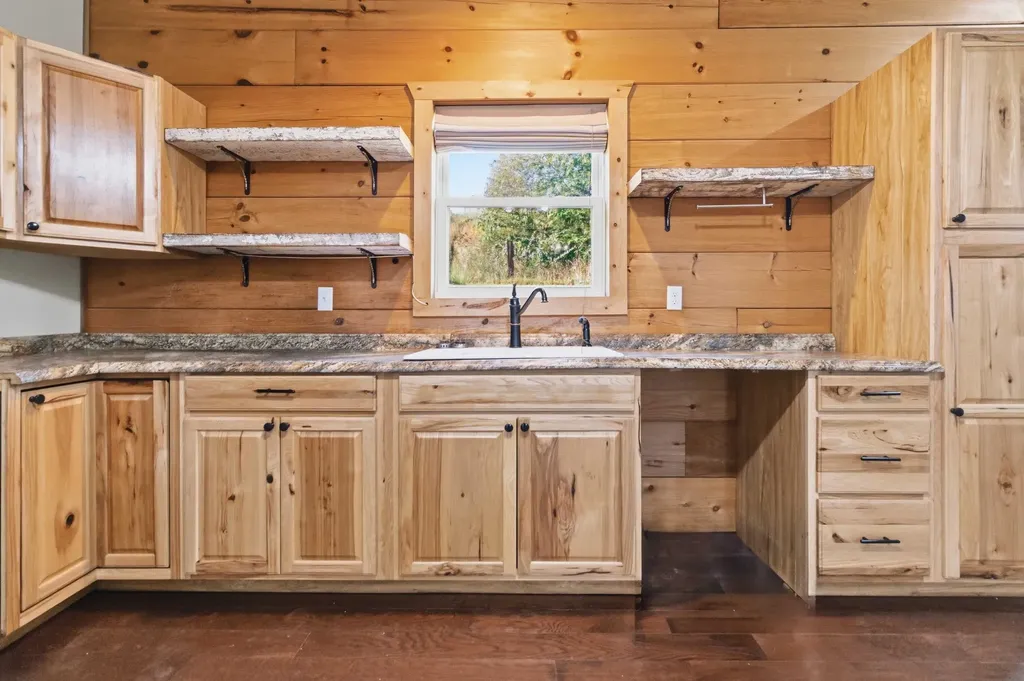 196 Cecil Smith Road Hustonville KY 40437