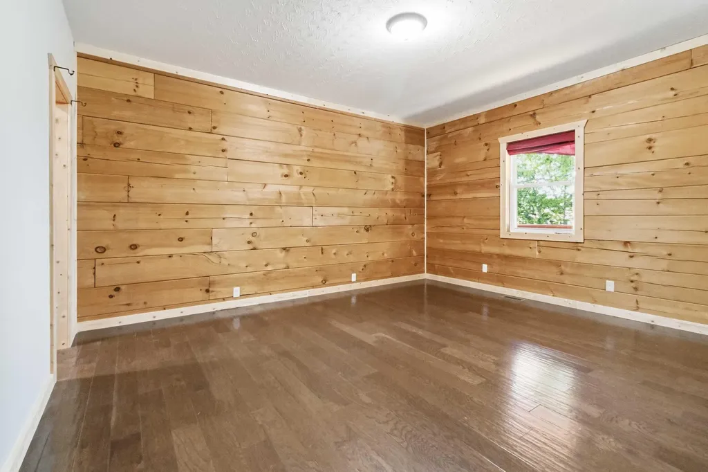 196 Cecil Smith Road Hustonville KY 40437