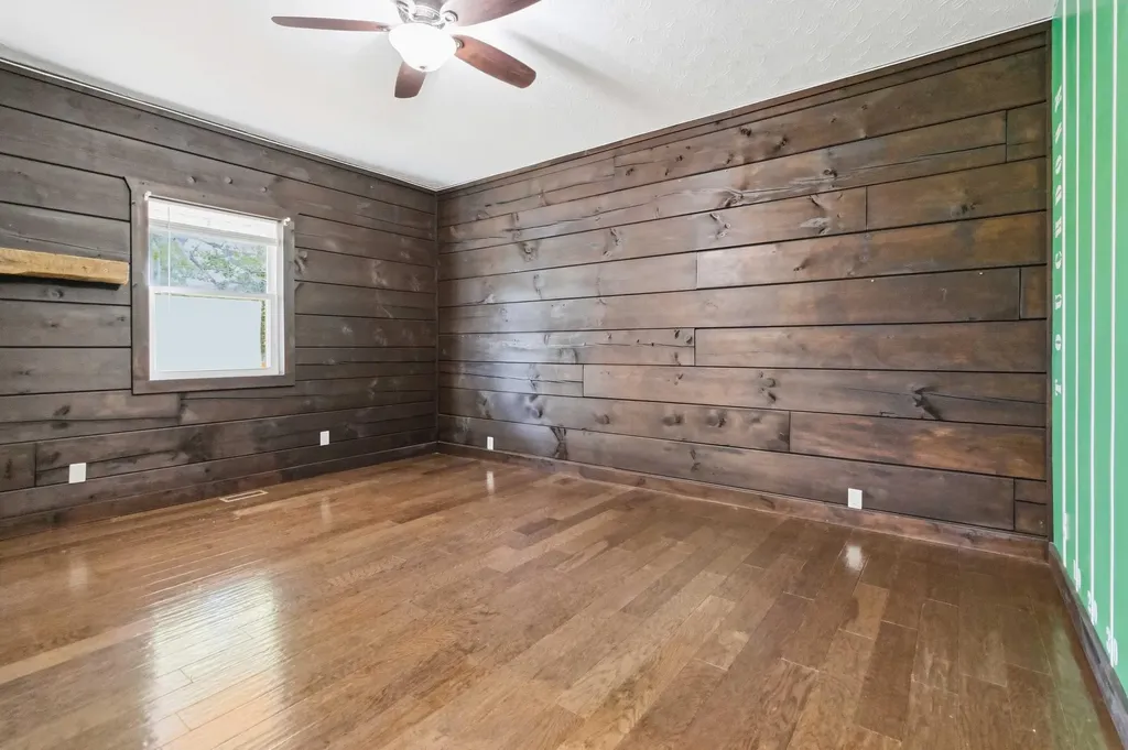 196 Cecil Smith Road Hustonville KY 40437