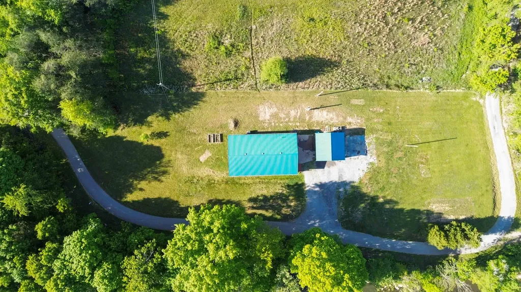196 Cecil Smith Road Hustonville KY 40437