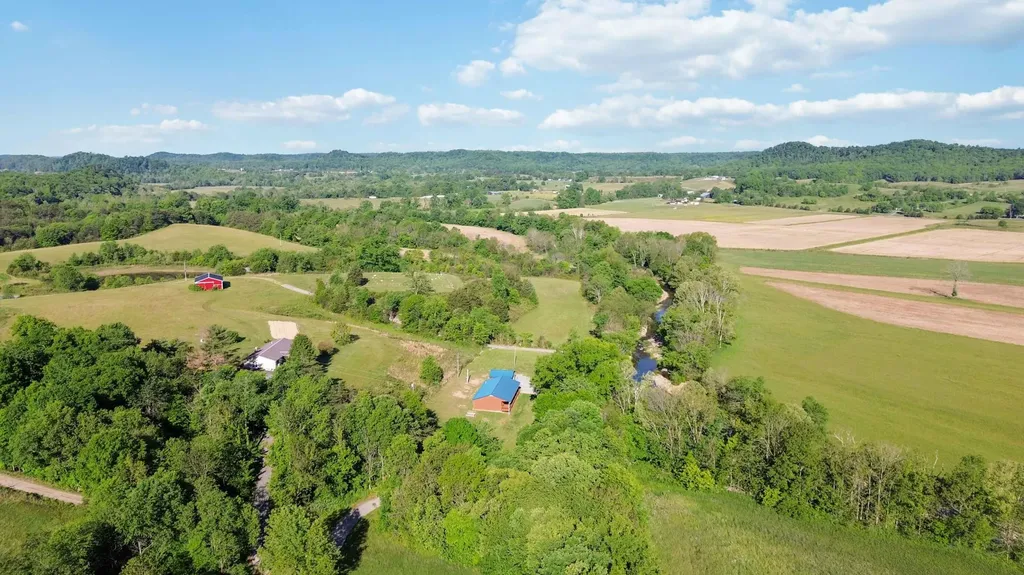 196 Cecil Smith Road Hustonville KY 40437