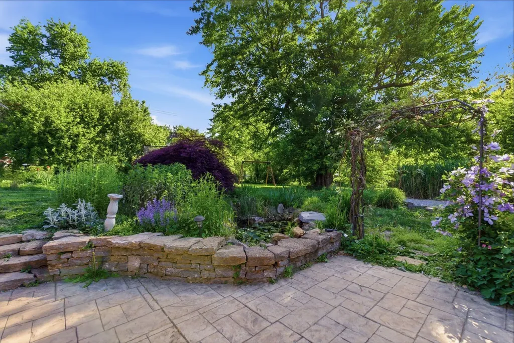 3028 Arrowhead Drive Lexington KY 40503
