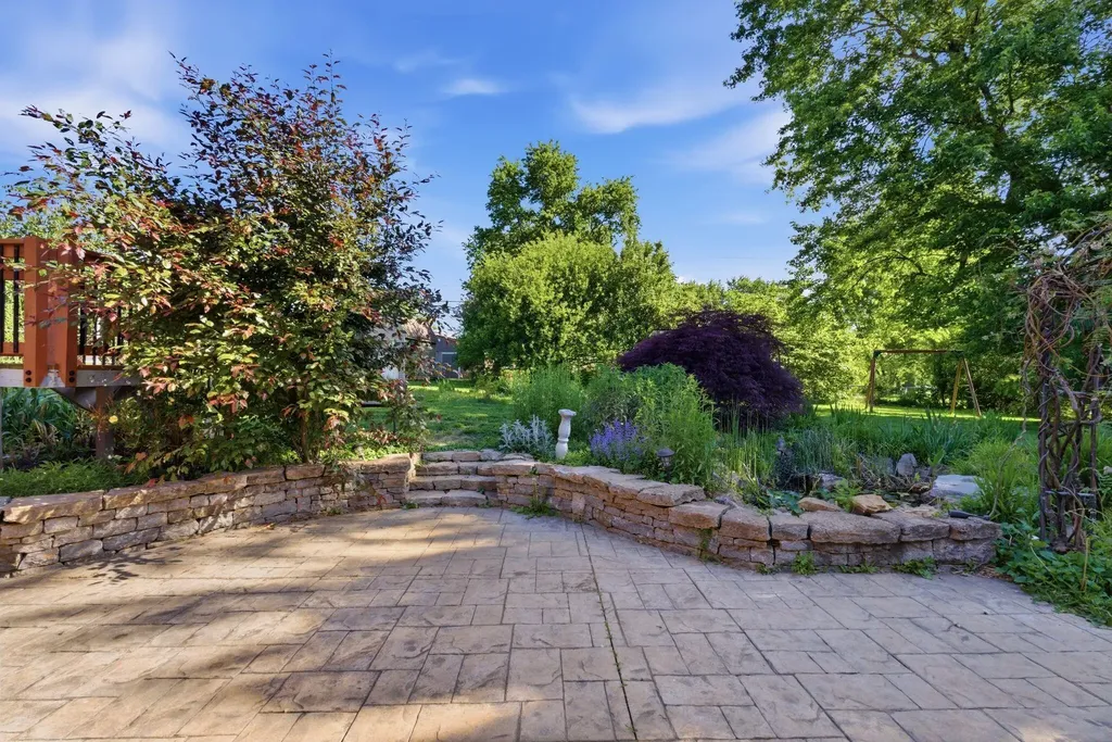 3028 Arrowhead Drive Lexington KY 40503