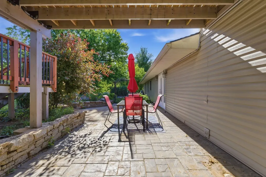 3028 Arrowhead Drive Lexington KY 40503