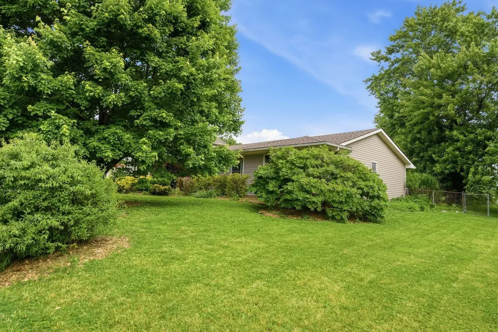 3028 Arrowhead Drive Lexington KY 40503