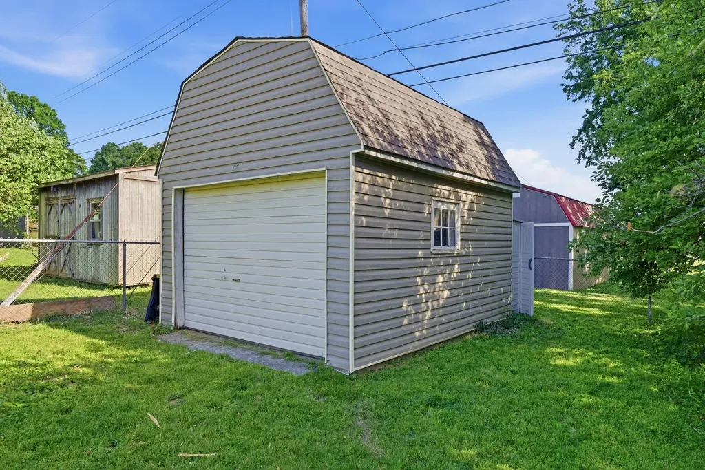 3028 Arrowhead Drive Lexington KY 40503