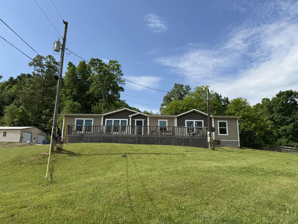 1729 Calico Road Berea KY 40403