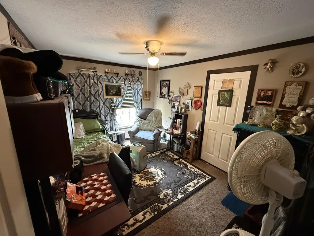 1729 Calico Road Berea KY 40403