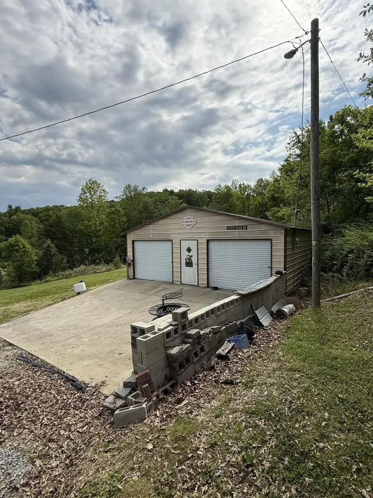 1729 Calico Road Berea KY 40403