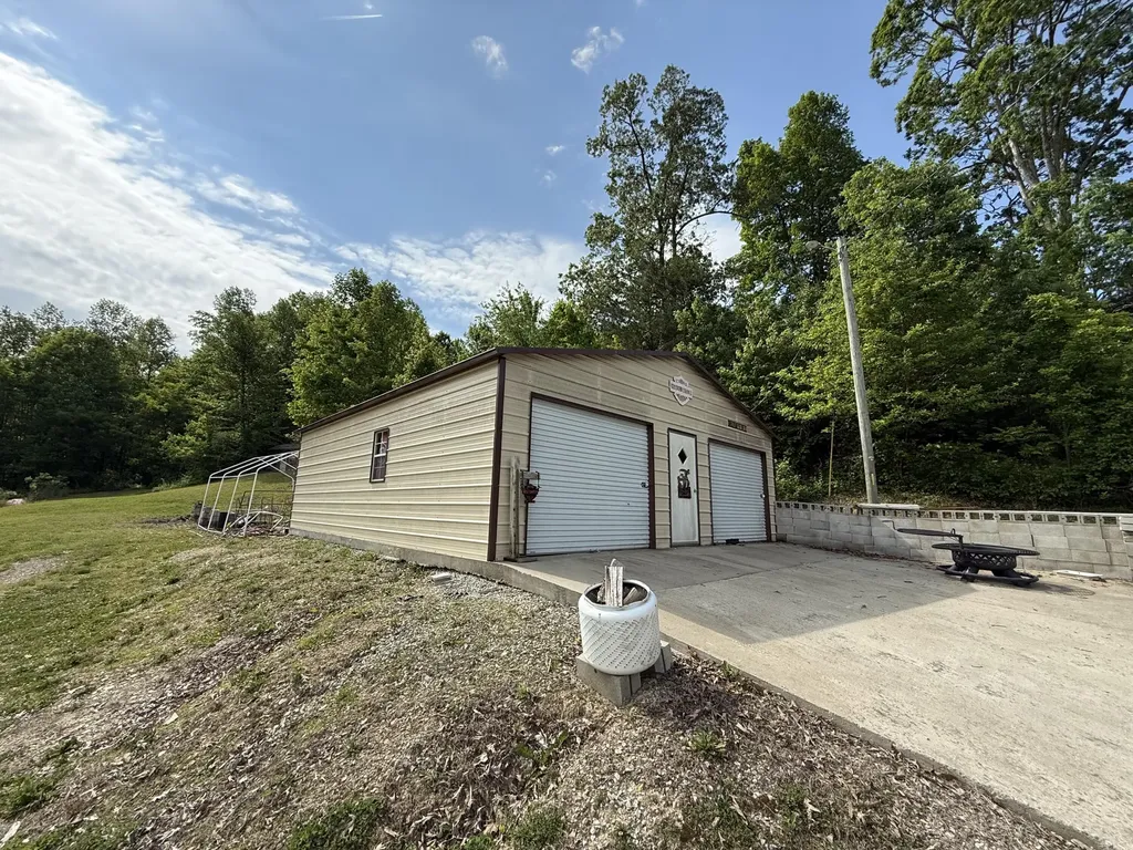 1729 Calico Road Berea KY 40403