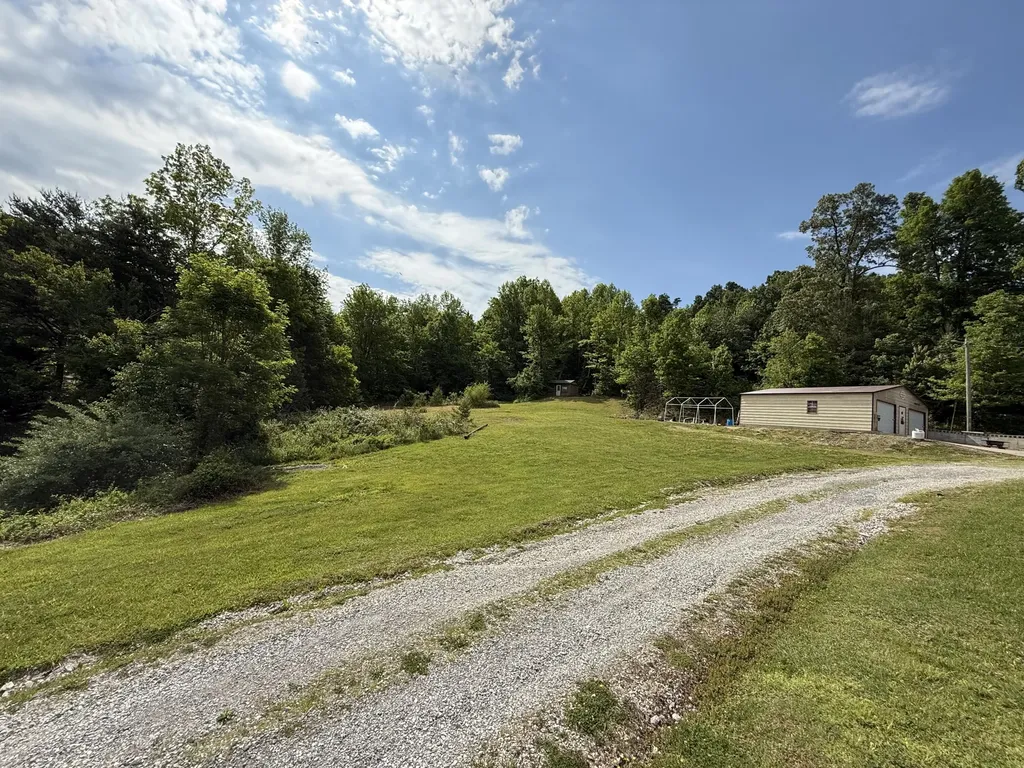 1729 Calico Road Berea KY 40403