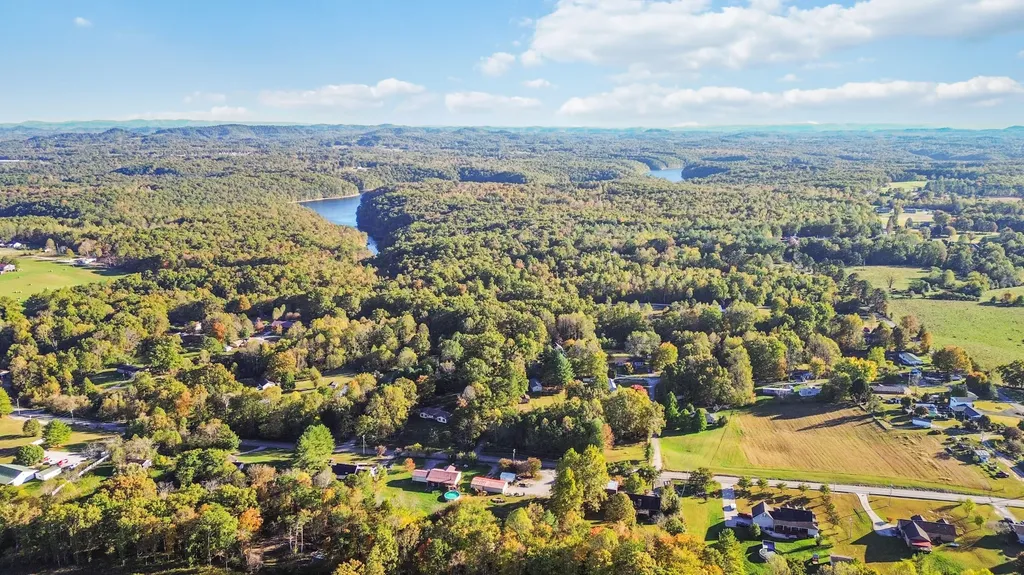 24 Beehive Lane Corbin KY 40701