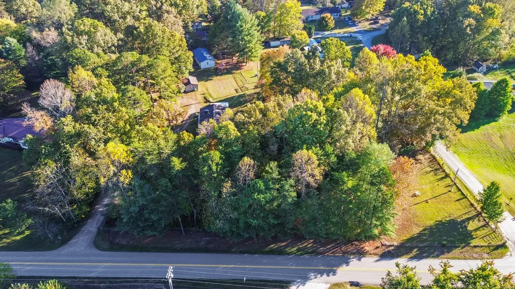 24 Beehive Lane Corbin KY 40701