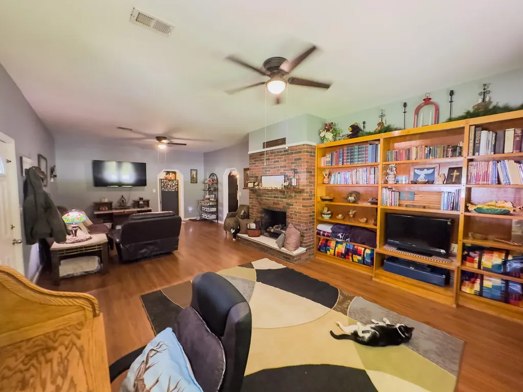 2481 Mccammon Ridge Road Mckee KY 40447