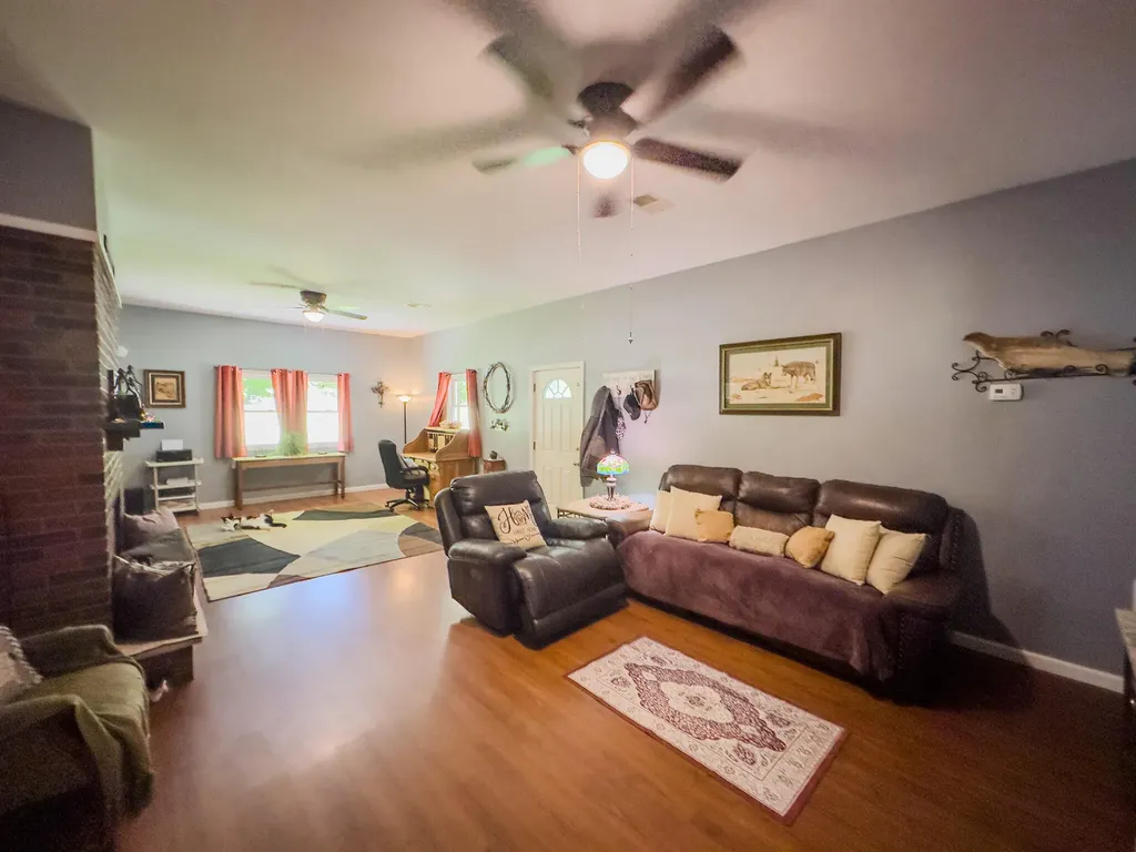 2481 Mccammon Ridge Road Mckee KY 40447