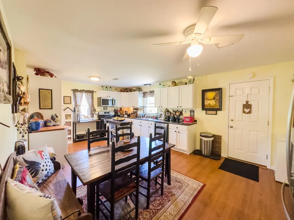 2481 Mccammon Ridge Road Mckee KY 40447