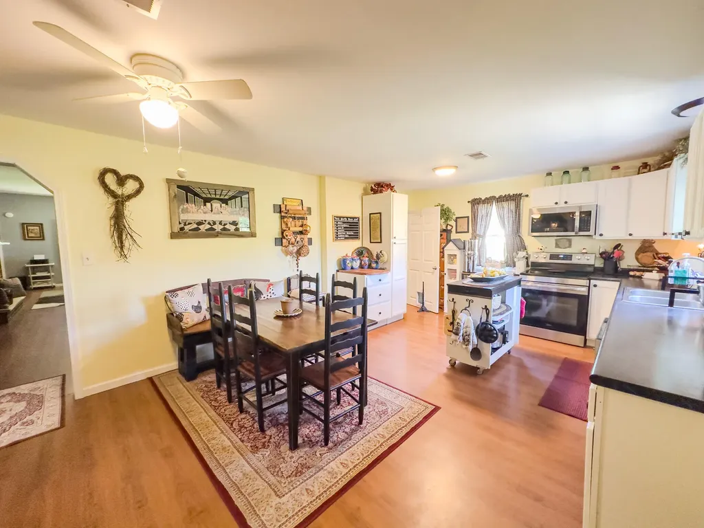 2481 Mccammon Ridge Road Mckee KY 40447