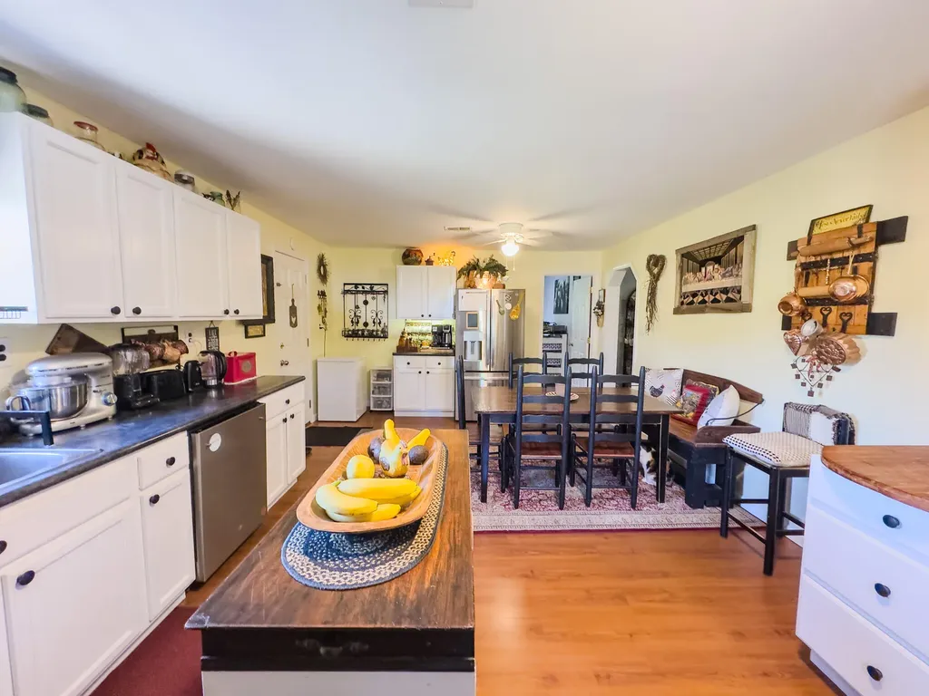 2481 Mccammon Ridge Road Mckee KY 40447