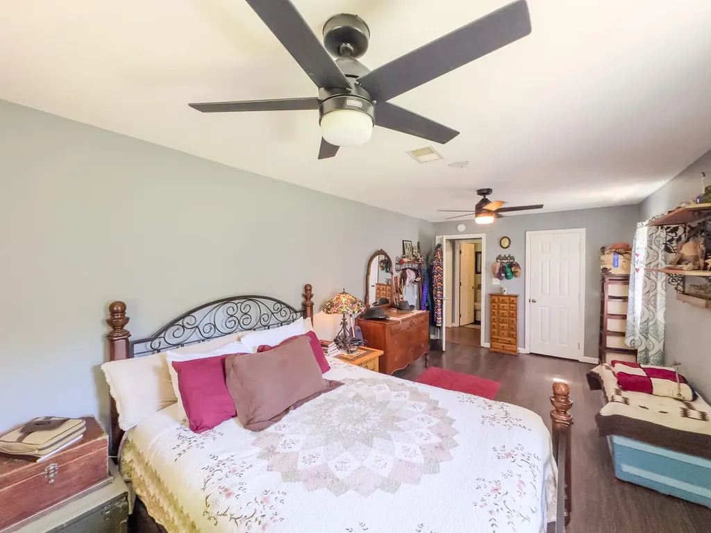 2481 Mccammon Ridge Road Mckee KY 40447