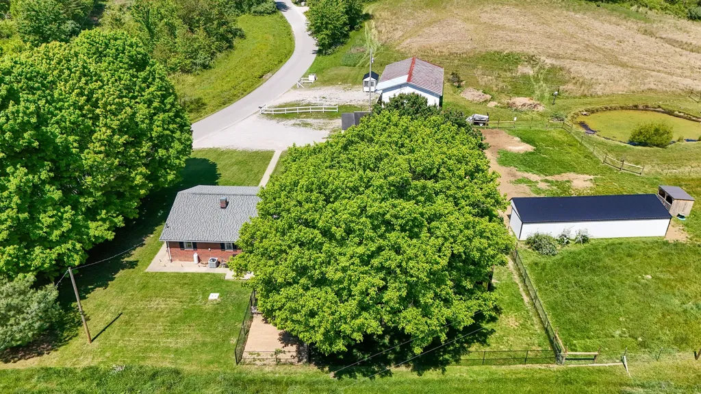 2481 Mccammon Ridge Road Mckee KY 40447