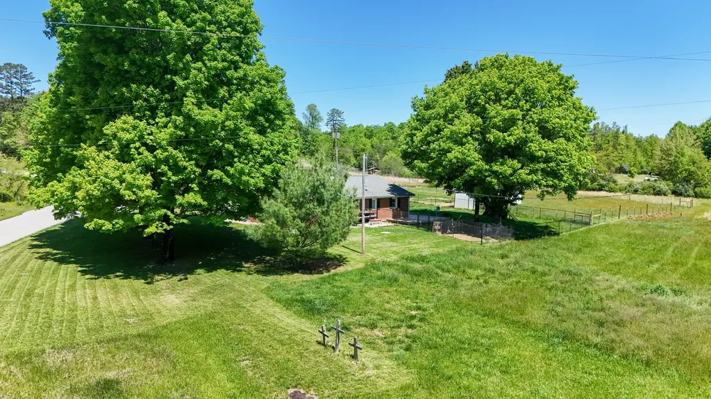 2481 Mccammon Ridge Road Mckee KY 40447