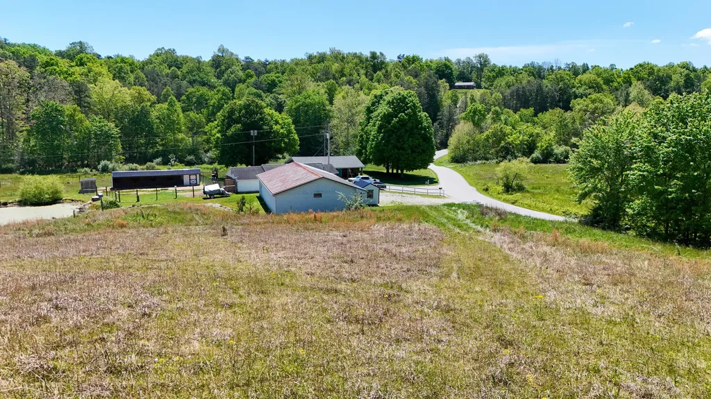 2481 Mccammon Ridge Road Mckee KY 40447