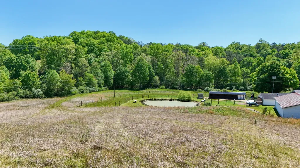 2481 Mccammon Ridge Road Mckee KY 40447