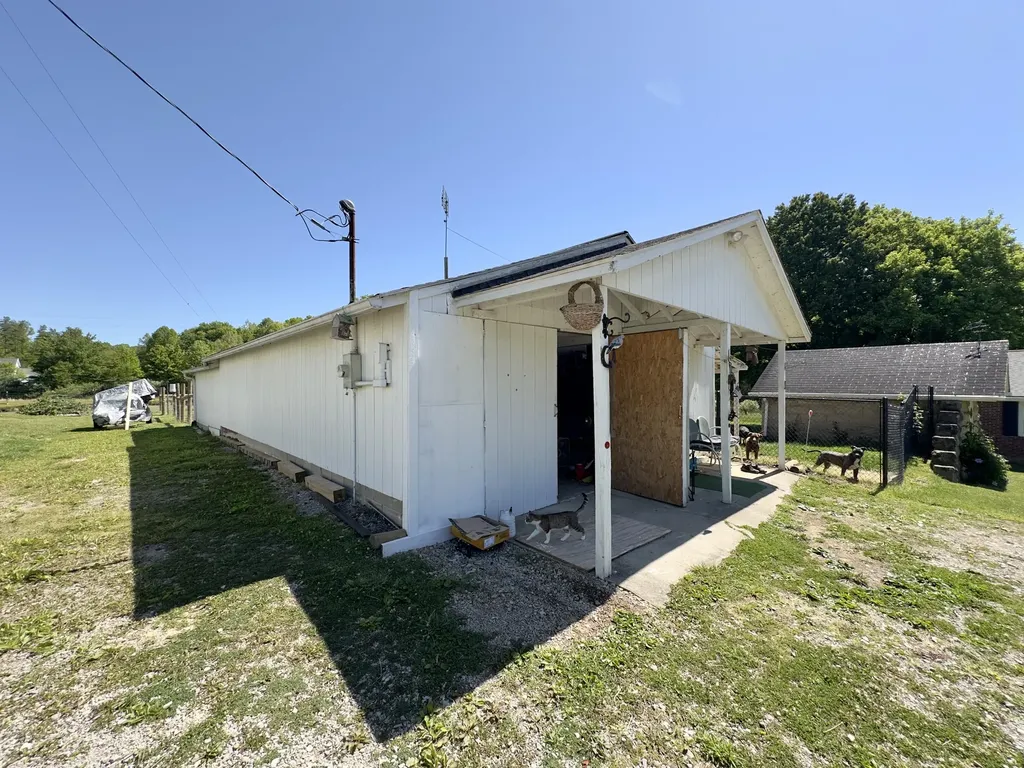 2481 Mccammon Ridge Road Mckee KY 40447