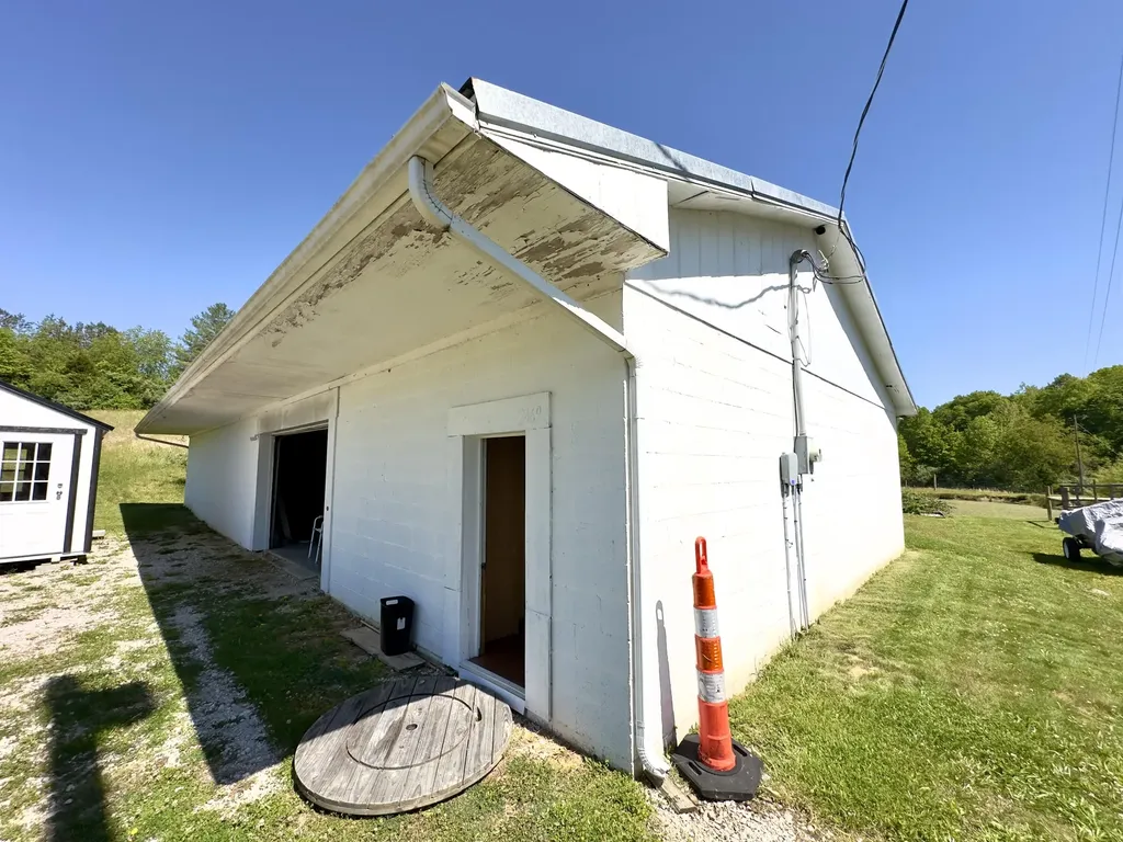 2481 Mccammon Ridge Road Mckee KY 40447