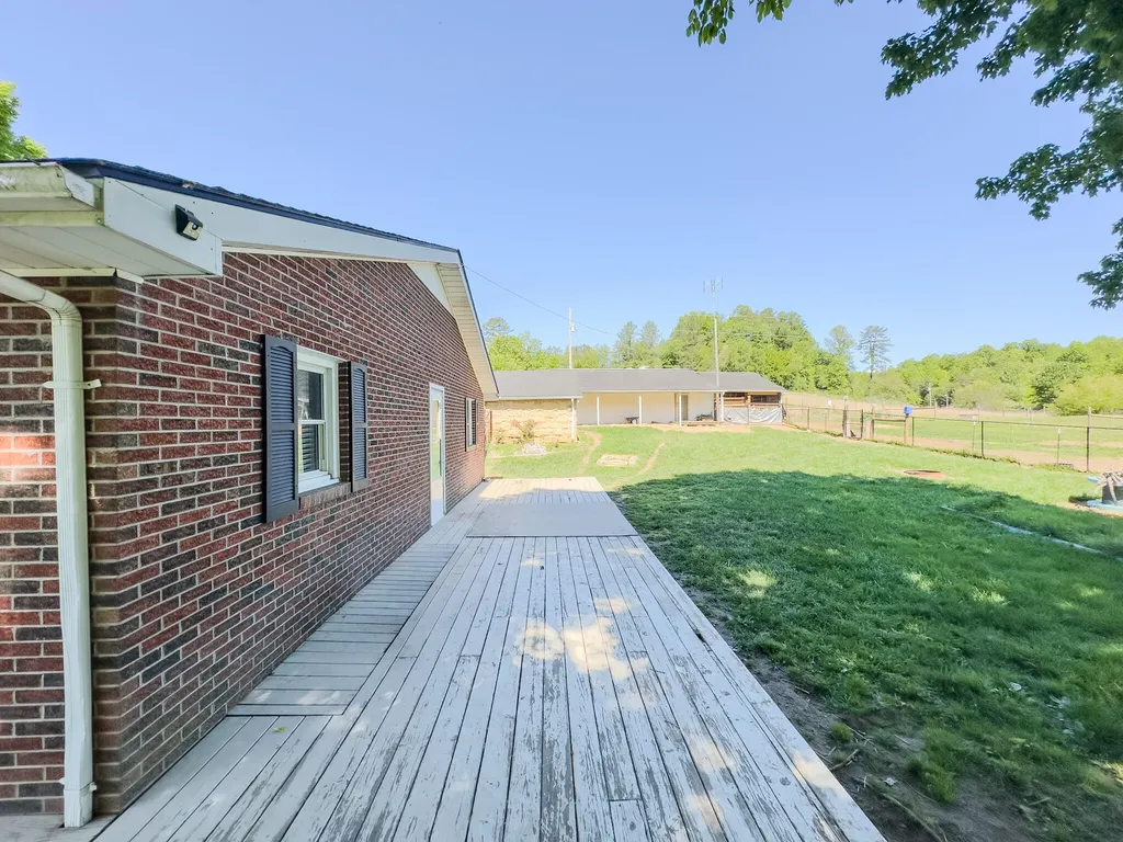 2481 Mccammon Ridge Road Mckee KY 40447