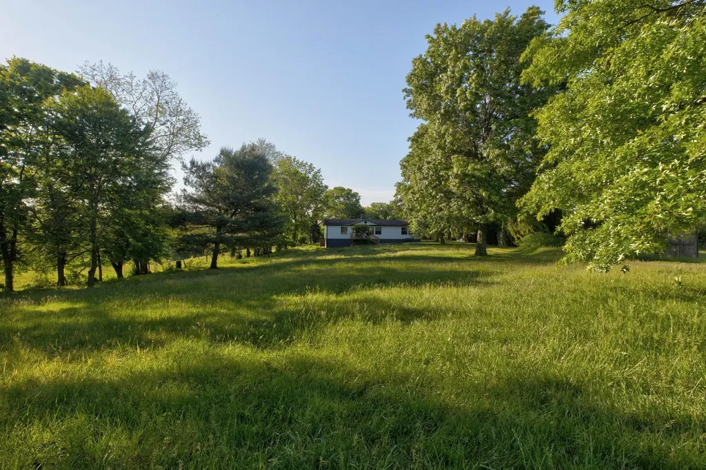 2555 Prewitt Pike Mt Sterling KY 40353